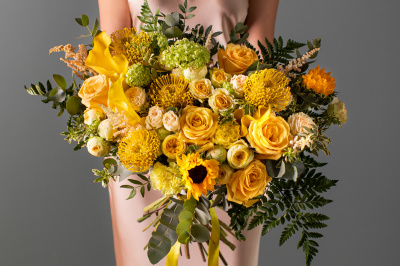 SUNNY YELLOW